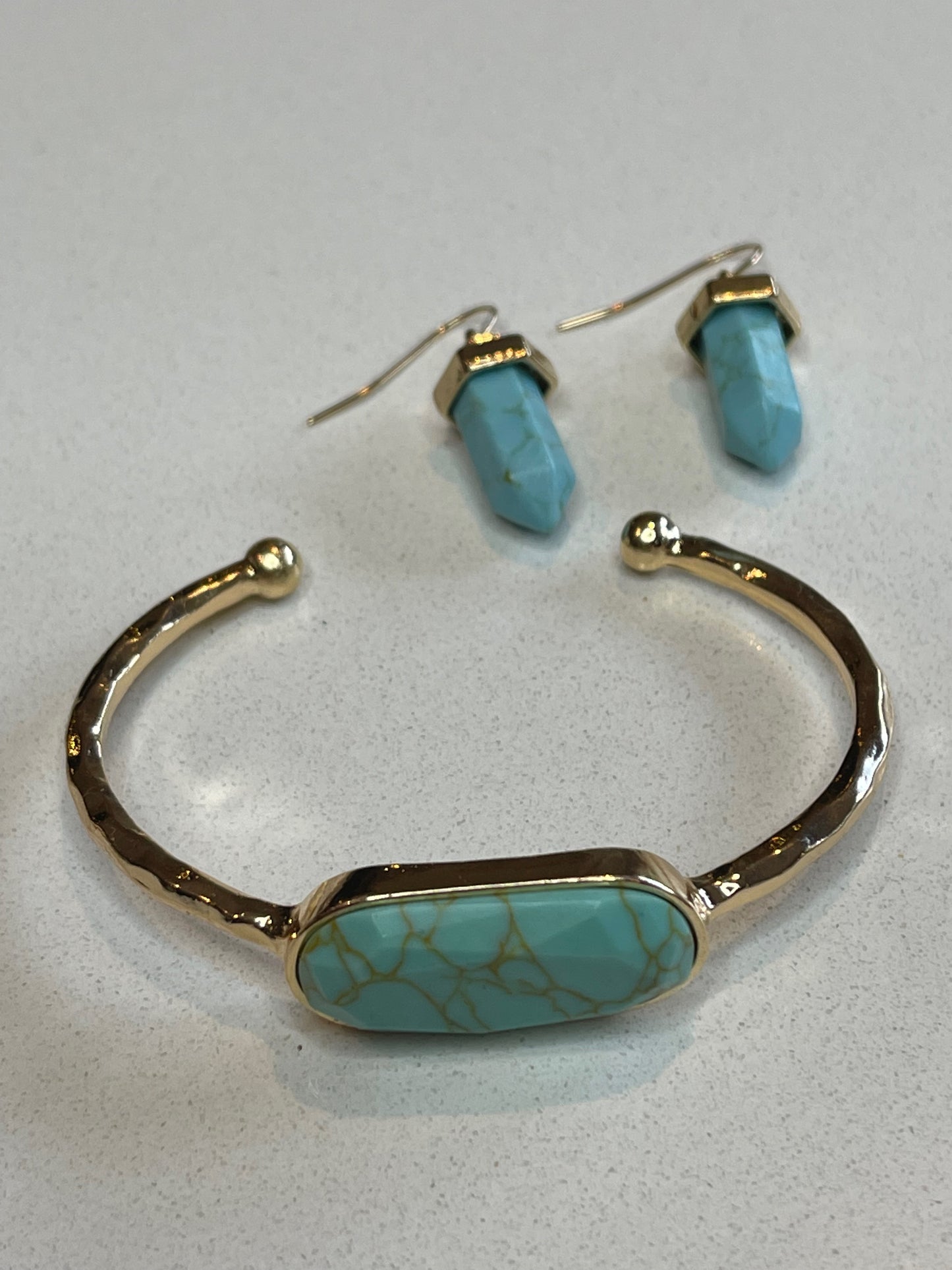 L'Aqua Stone Bracelet & Earrings Set
