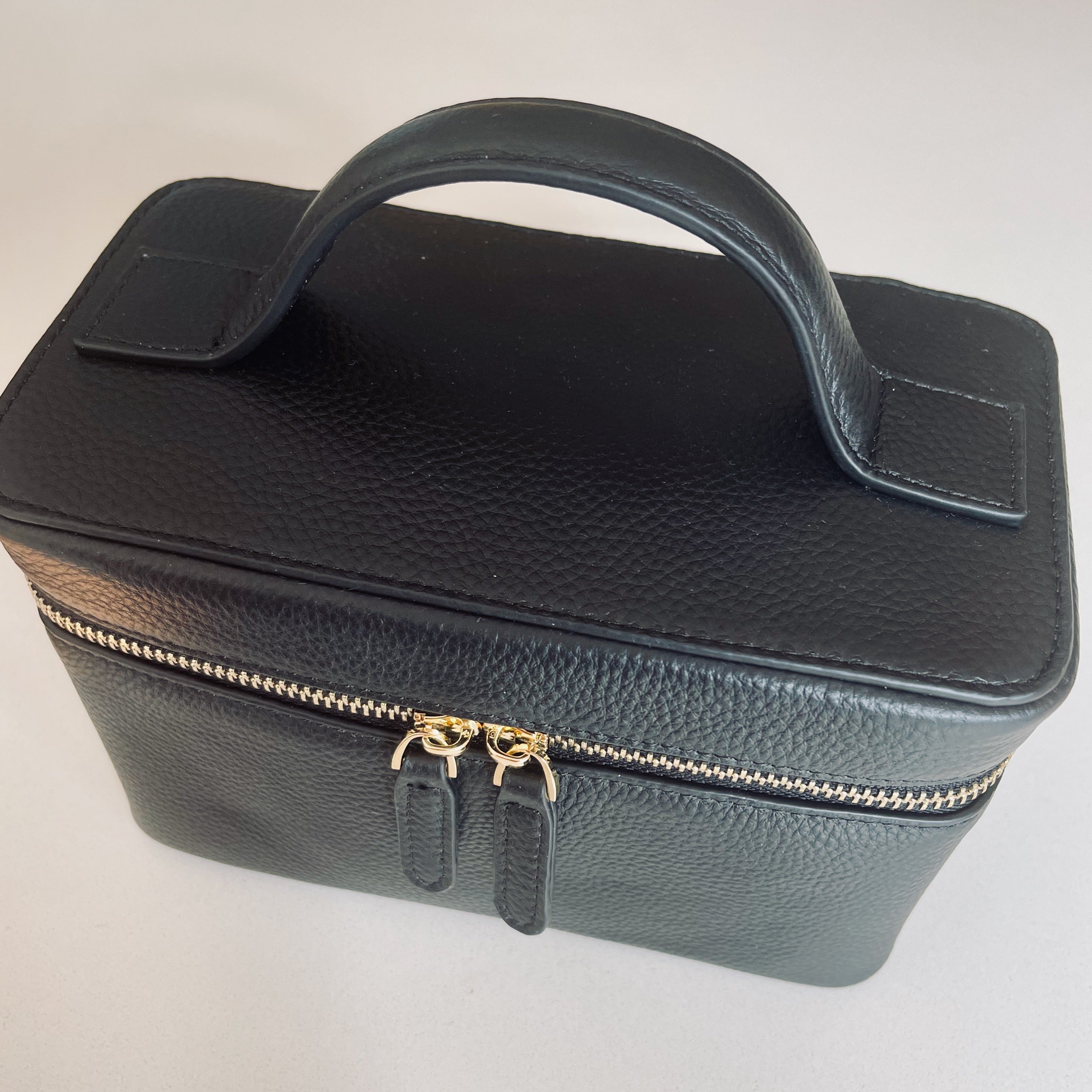 Mon Leather Makeup Case